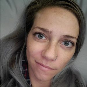 Meet your Posher, Esther